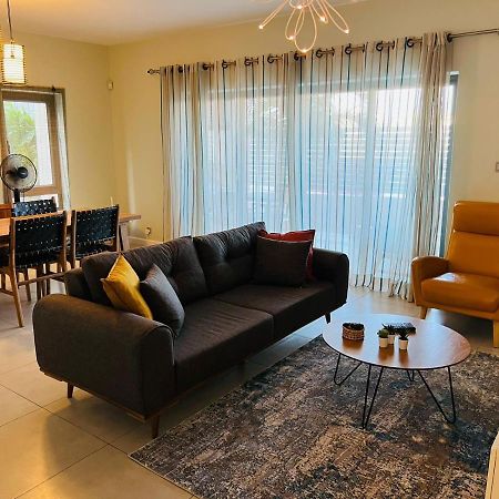 Beachcove Apartment 2 Pereybere Beach ภายนอก รูปภาพ