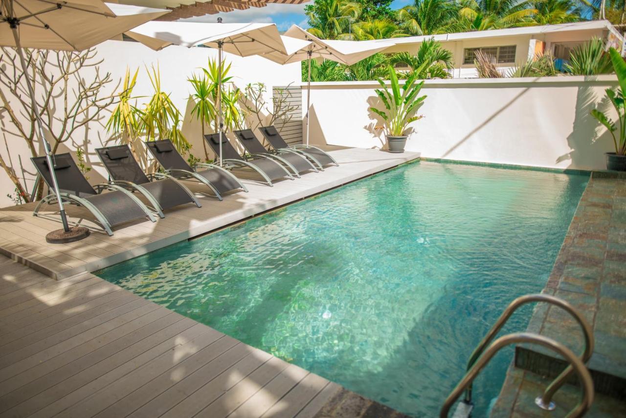 Beachcove Apartment 2 Pereybere Beach ภายนอก รูปภาพ