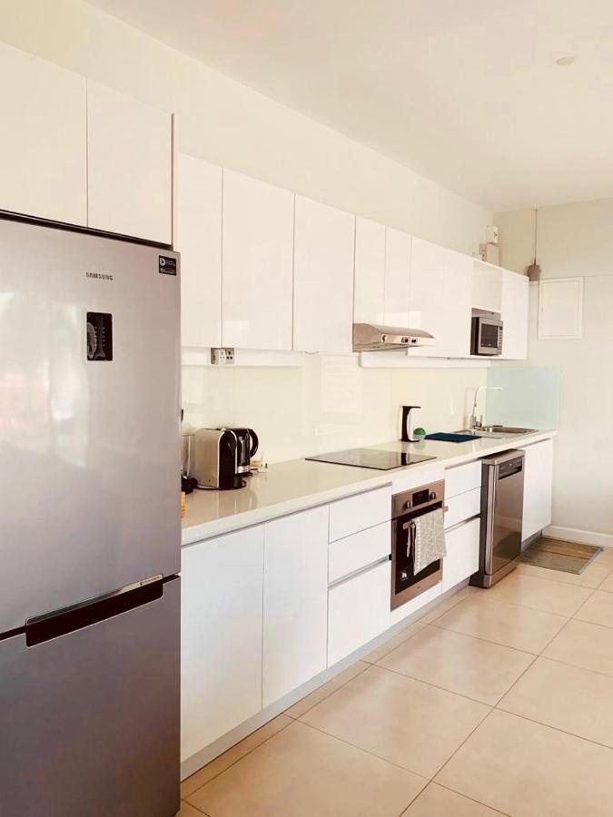 Beachcove Apartment 2 Pereybere Beach ภายนอก รูปภาพ
