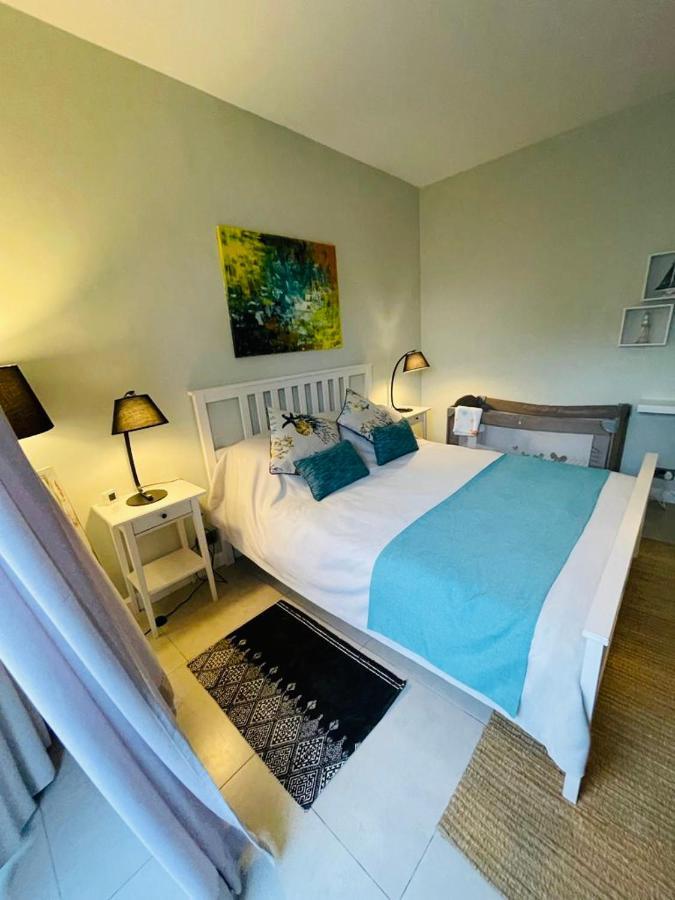 Beachcove Apartment 2 Pereybere Beach ภายนอก รูปภาพ