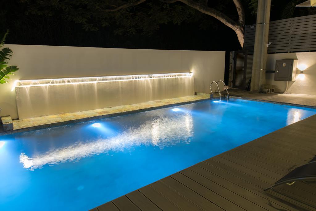 Beachcove Apartment 2 Pereybere Beach ภายนอก รูปภาพ